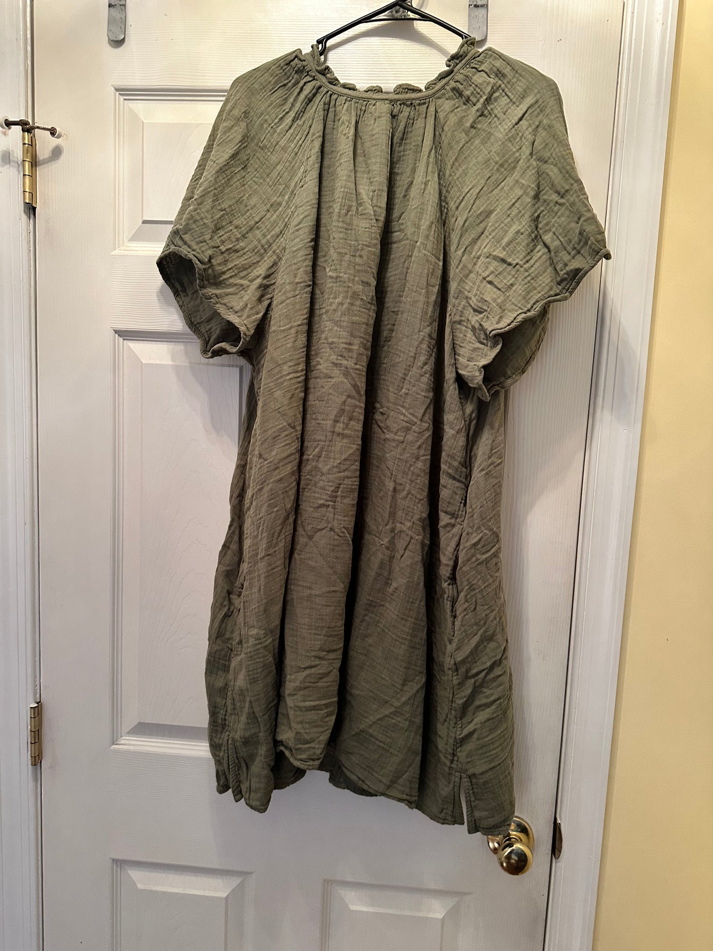 Old Navy olive green gauze dress with pockets size XXL