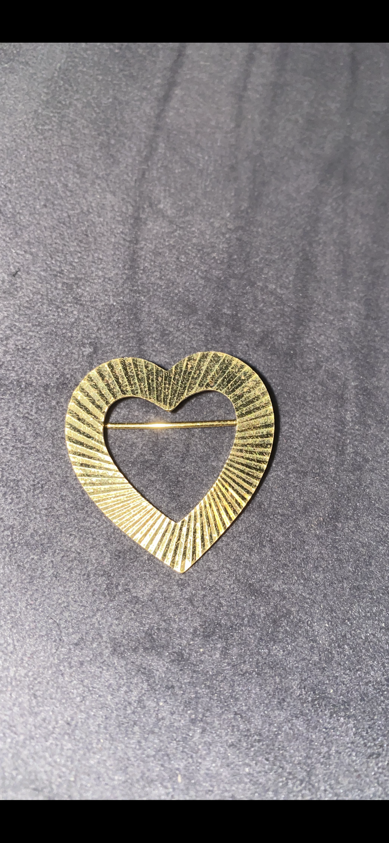 040822 Heart Pin