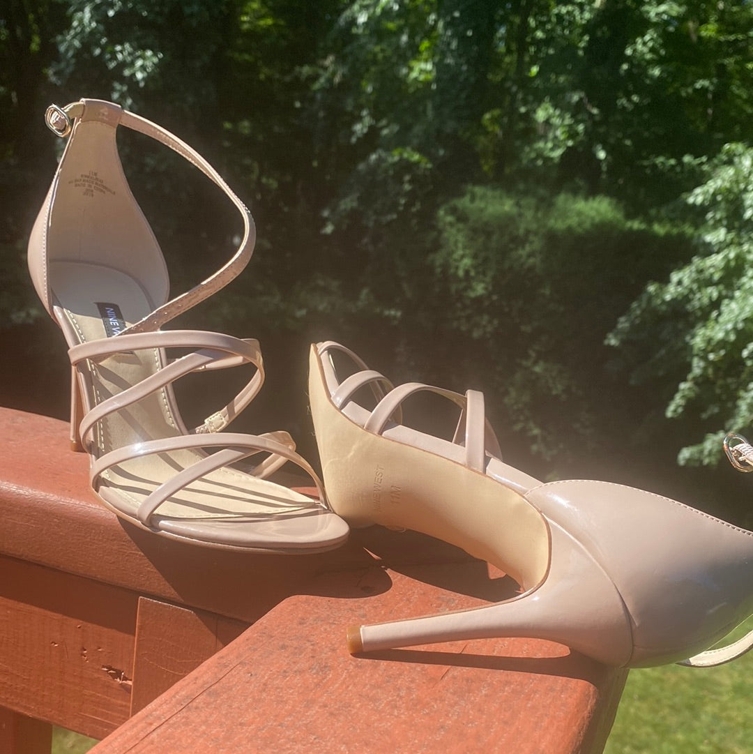 S709 NWB NINE WEST TAUPE PATENT LEATHER SANDAL SZ 11