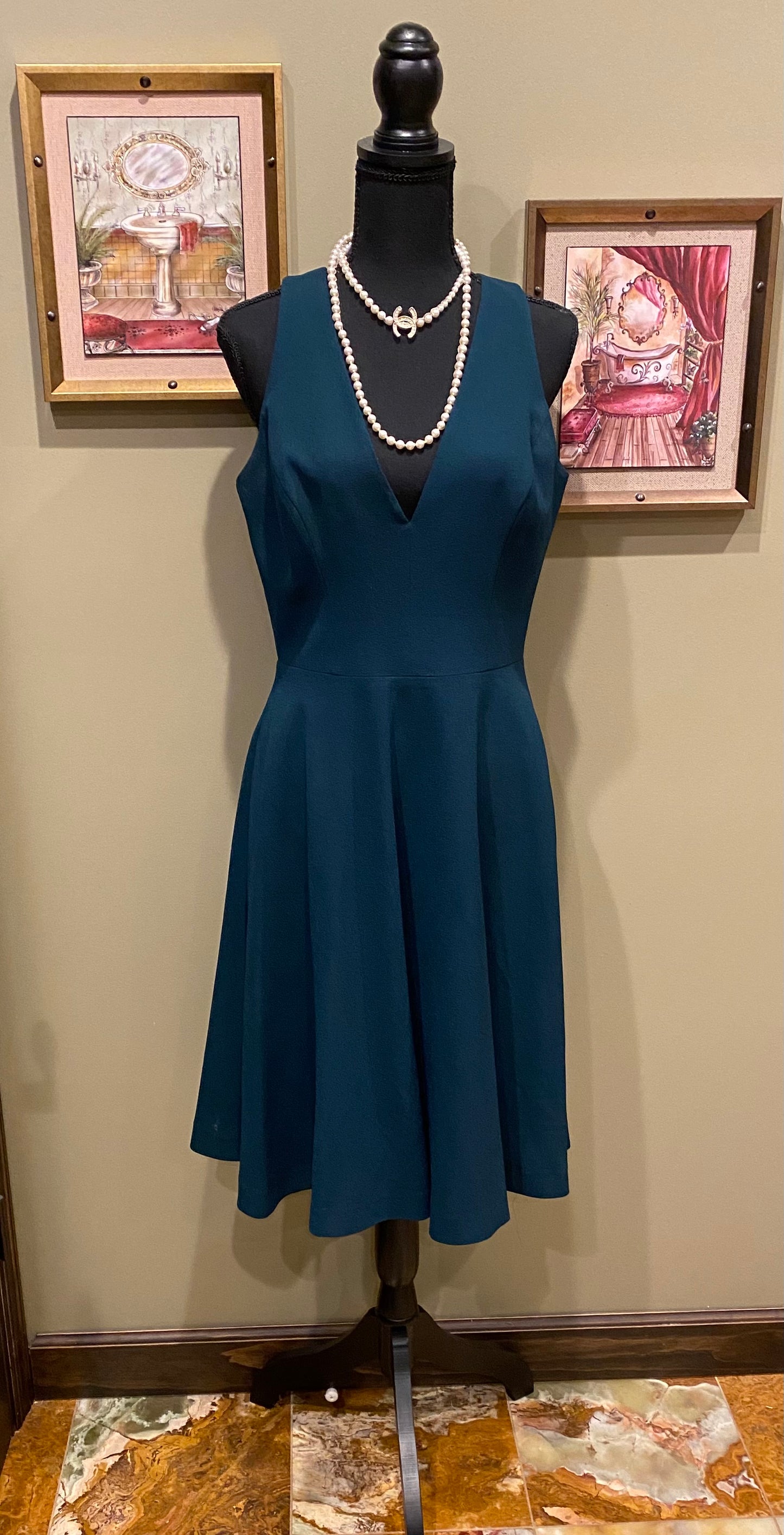Dress The Population V Neck green dress Sz 8
