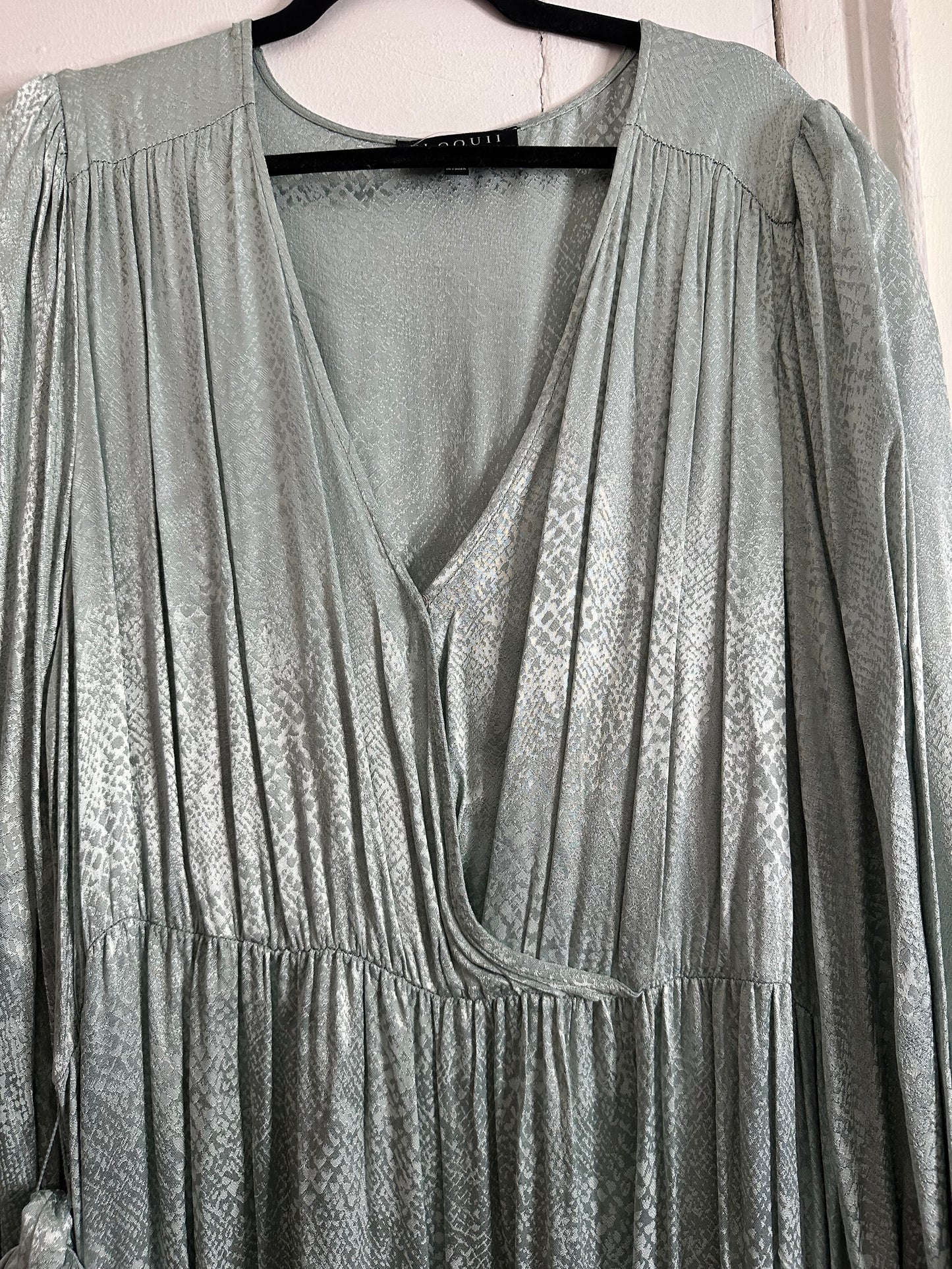 Eloquii Sage green dress Sz 22 Faux wrap