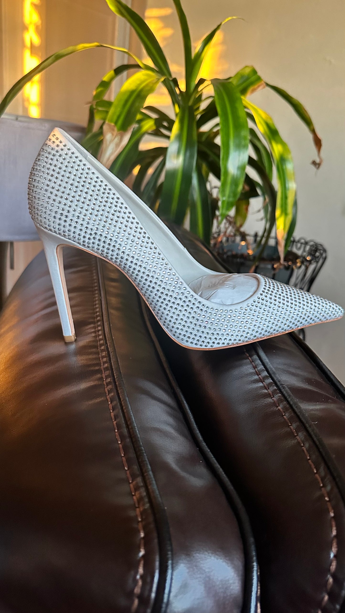 Schutz Lou Crystal Pump sz 11 NIB