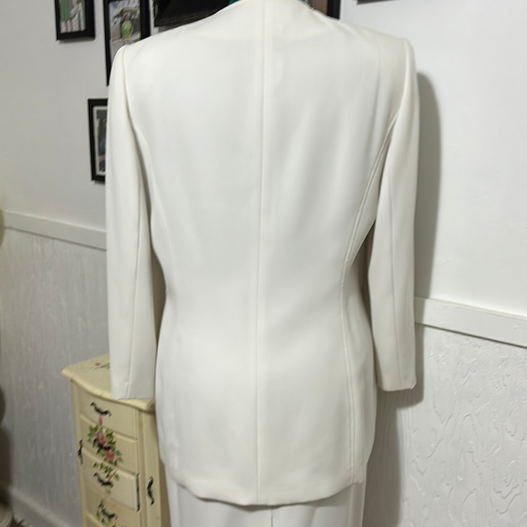 LeSuit White Suit Sz 14