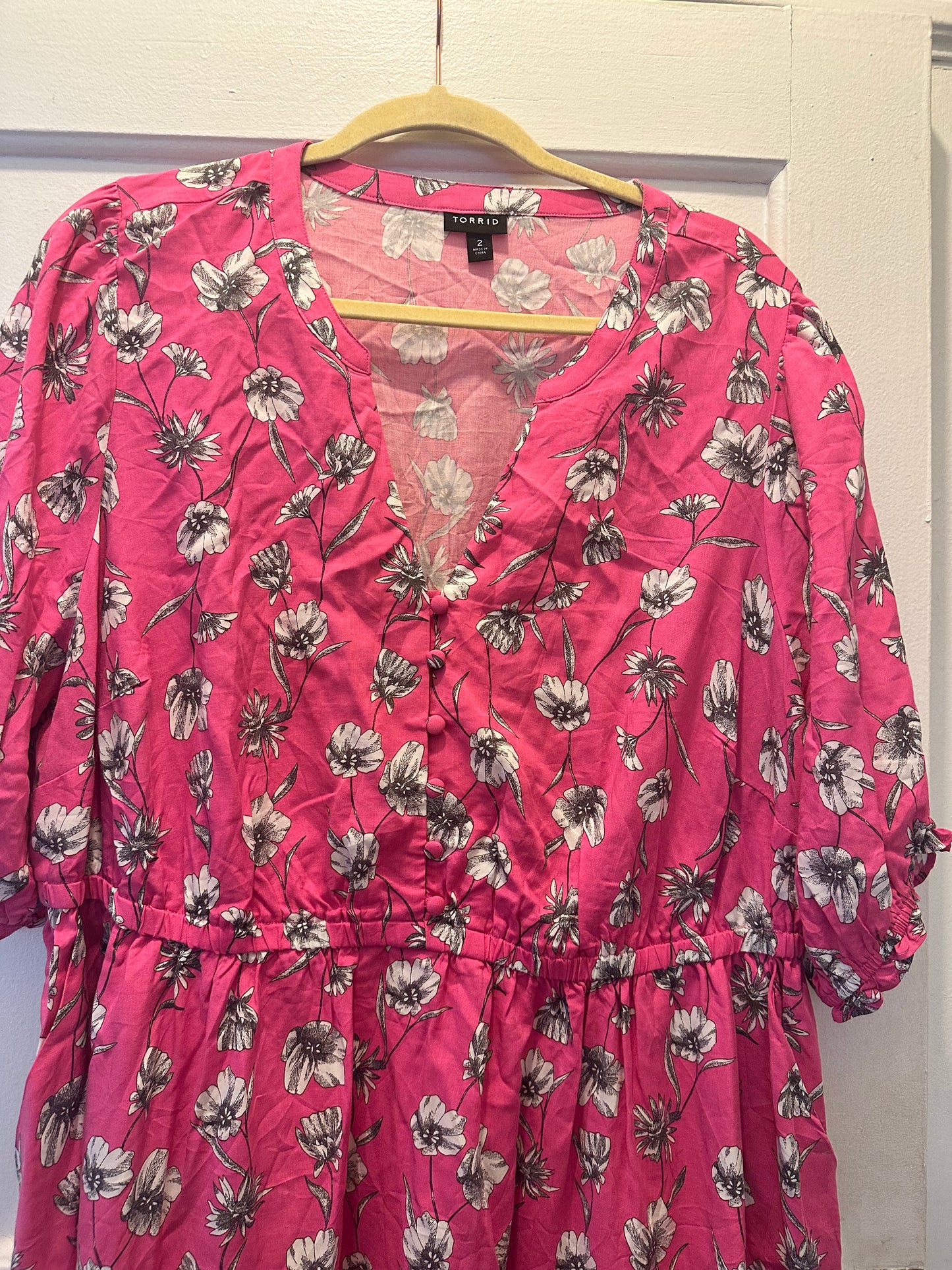 Torrid pink floral puff sleeve tiered dress sz 2X