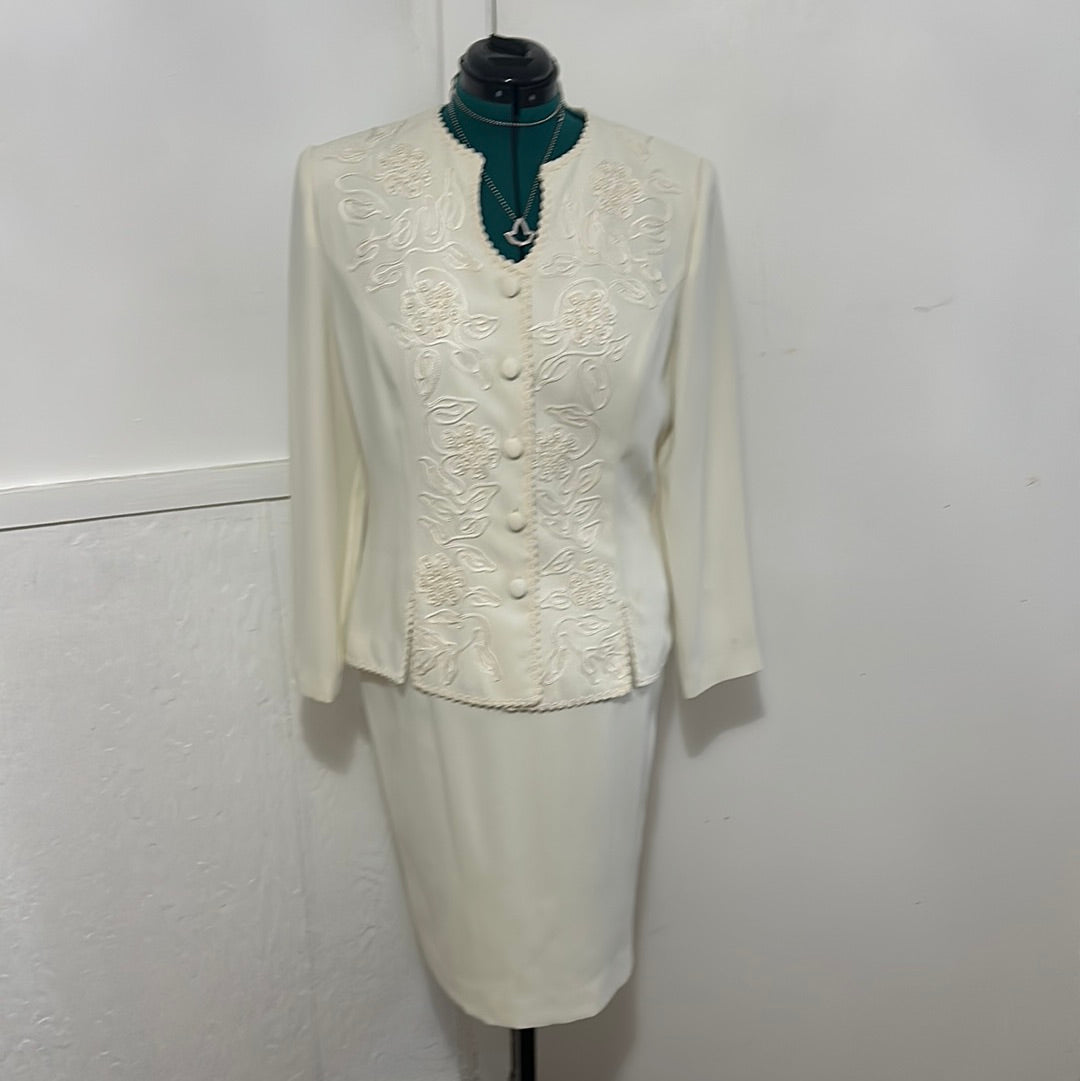 Chestudio Cream Suit Sz 12