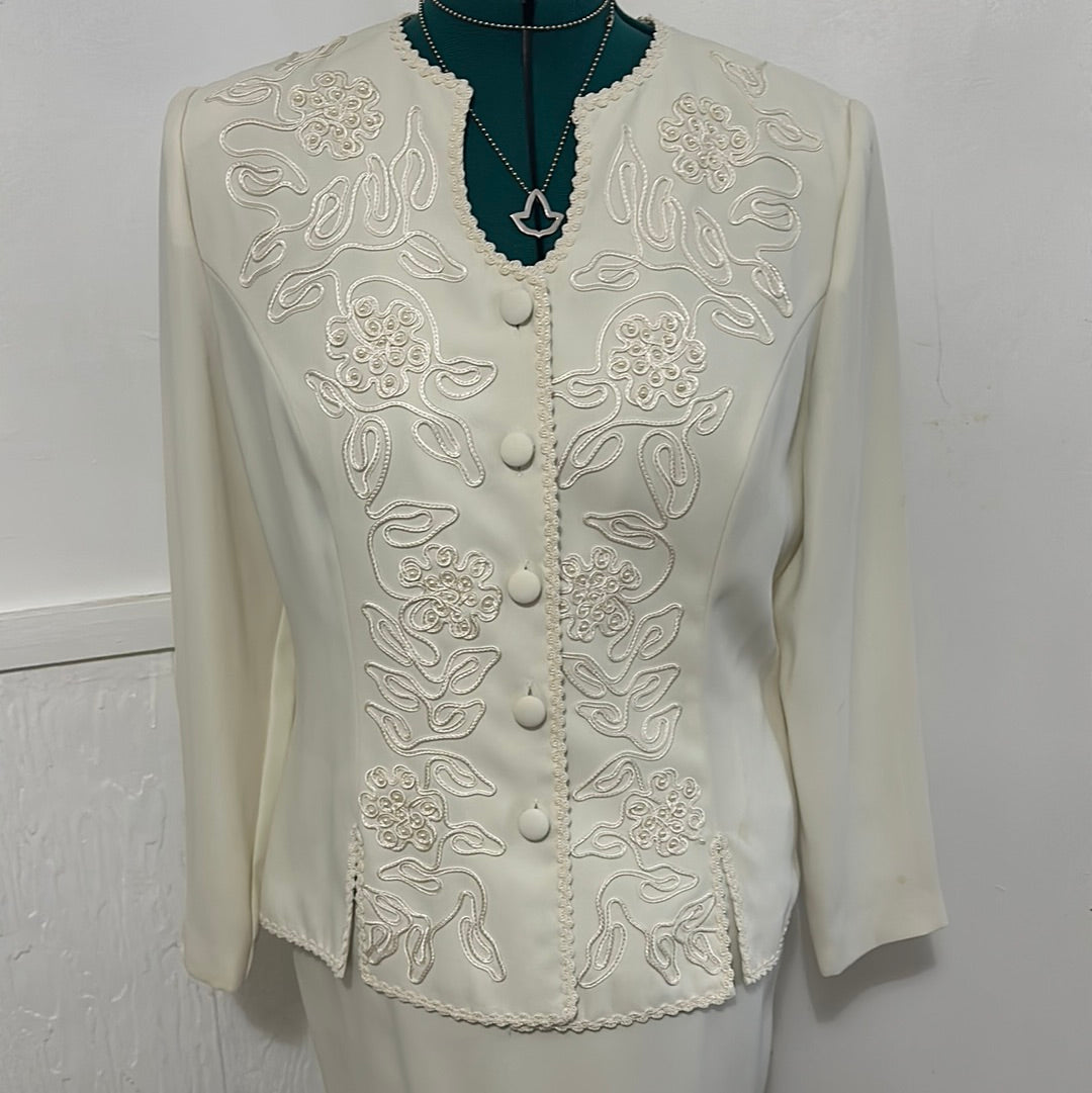 Chestudio Cream Suit Sz 12