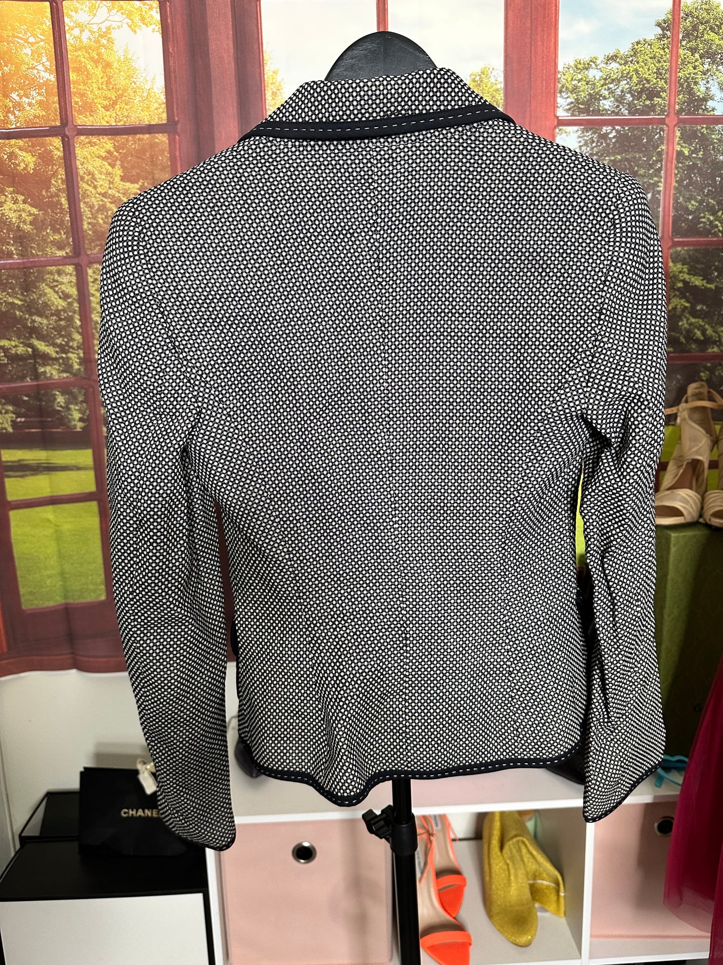 Escada Black and white Piped Tailored blazer sz 34 (XS)