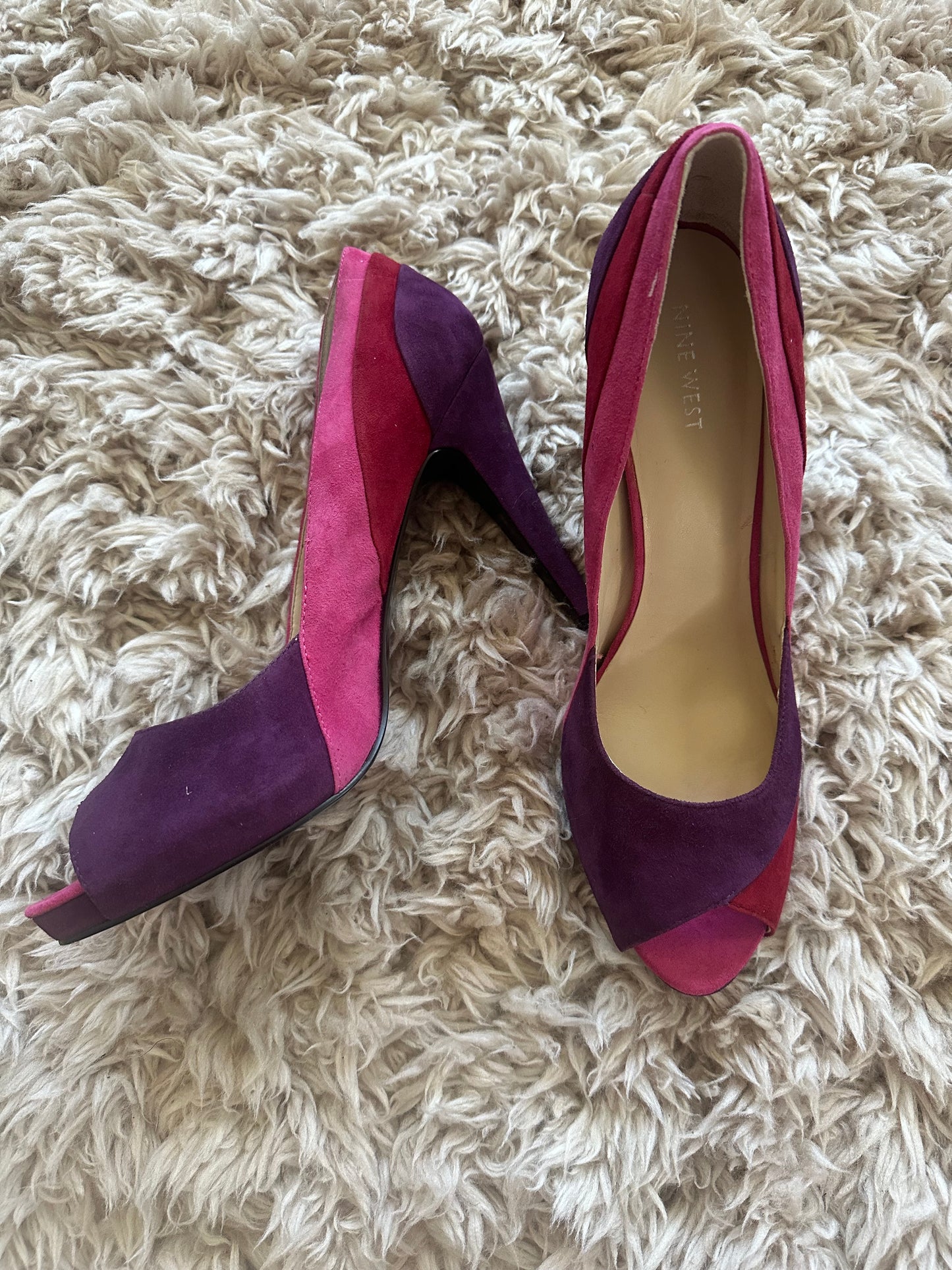 Nine West pink/purple open toe suede pumps sz 11