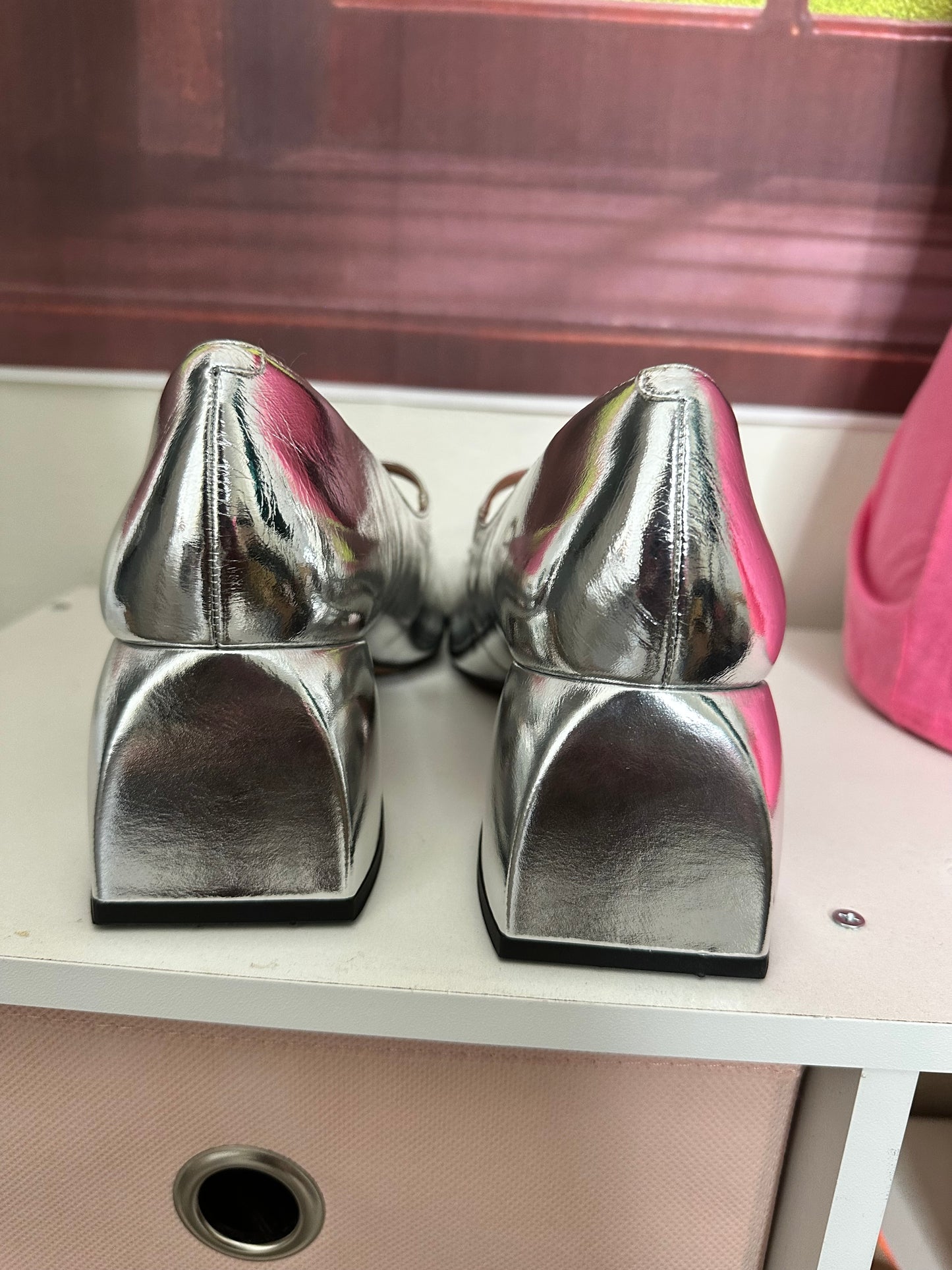 Linea Paolo Maurice Silver Maryjane Style Shoes sz 11