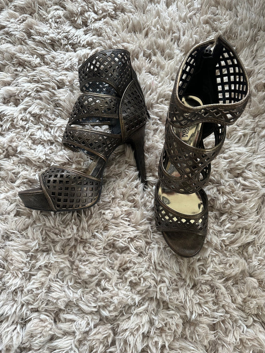 Kenneth Cole Brush gold caged sandals sz 11 2" platforms 5" heels
