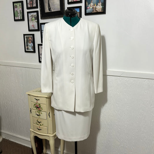 LeSuit White Suit Sz 14