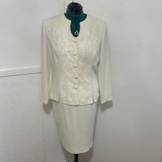 Chestudio Cream Suit Sz 12