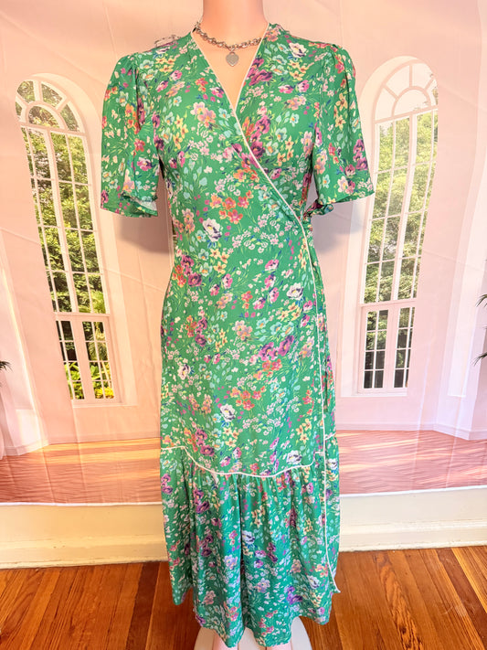 LaRogue Green Meadow wren Floral wrap dress Sz M