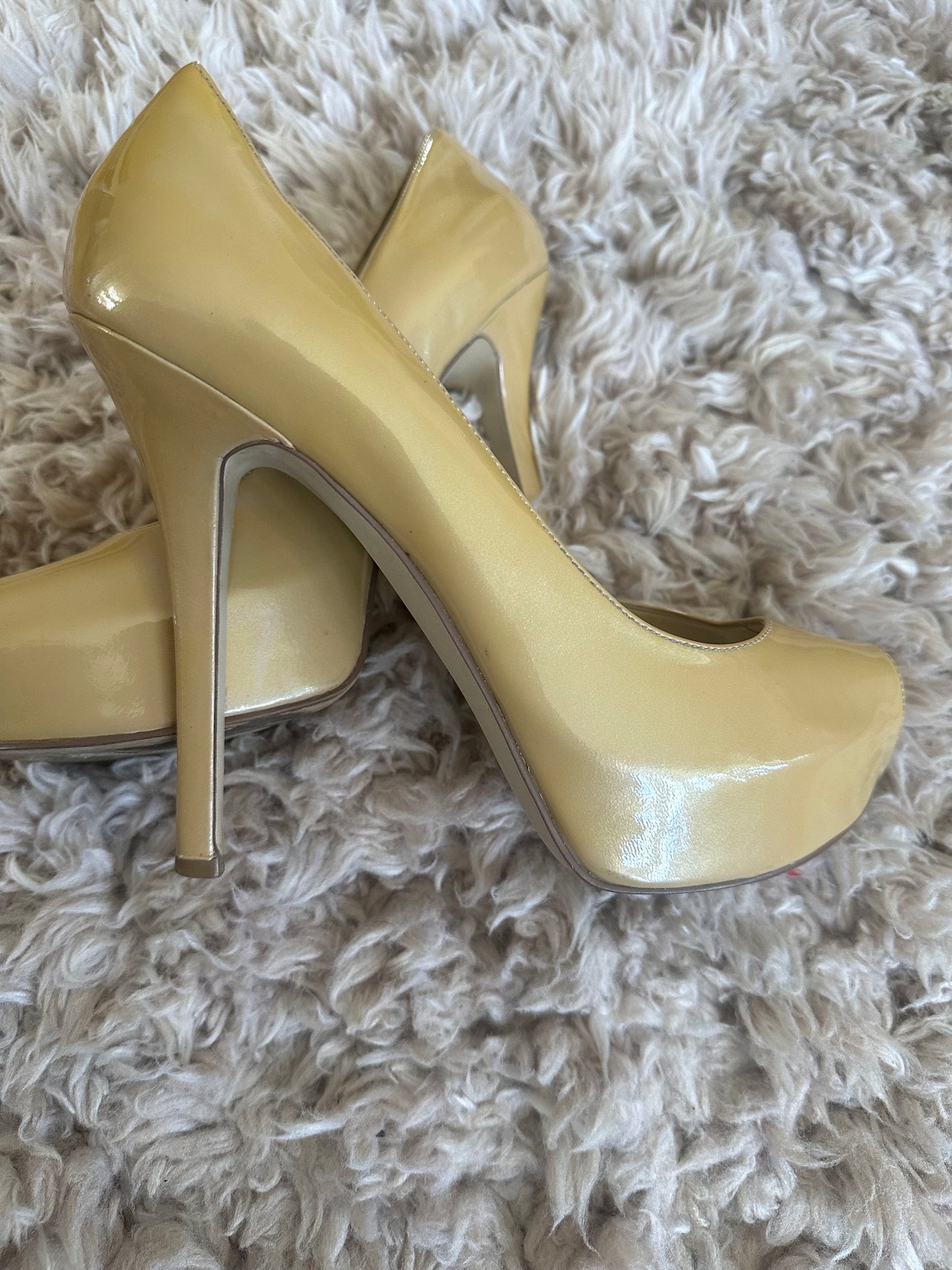 Preloved Enzo patent leather platform pump sz 11
