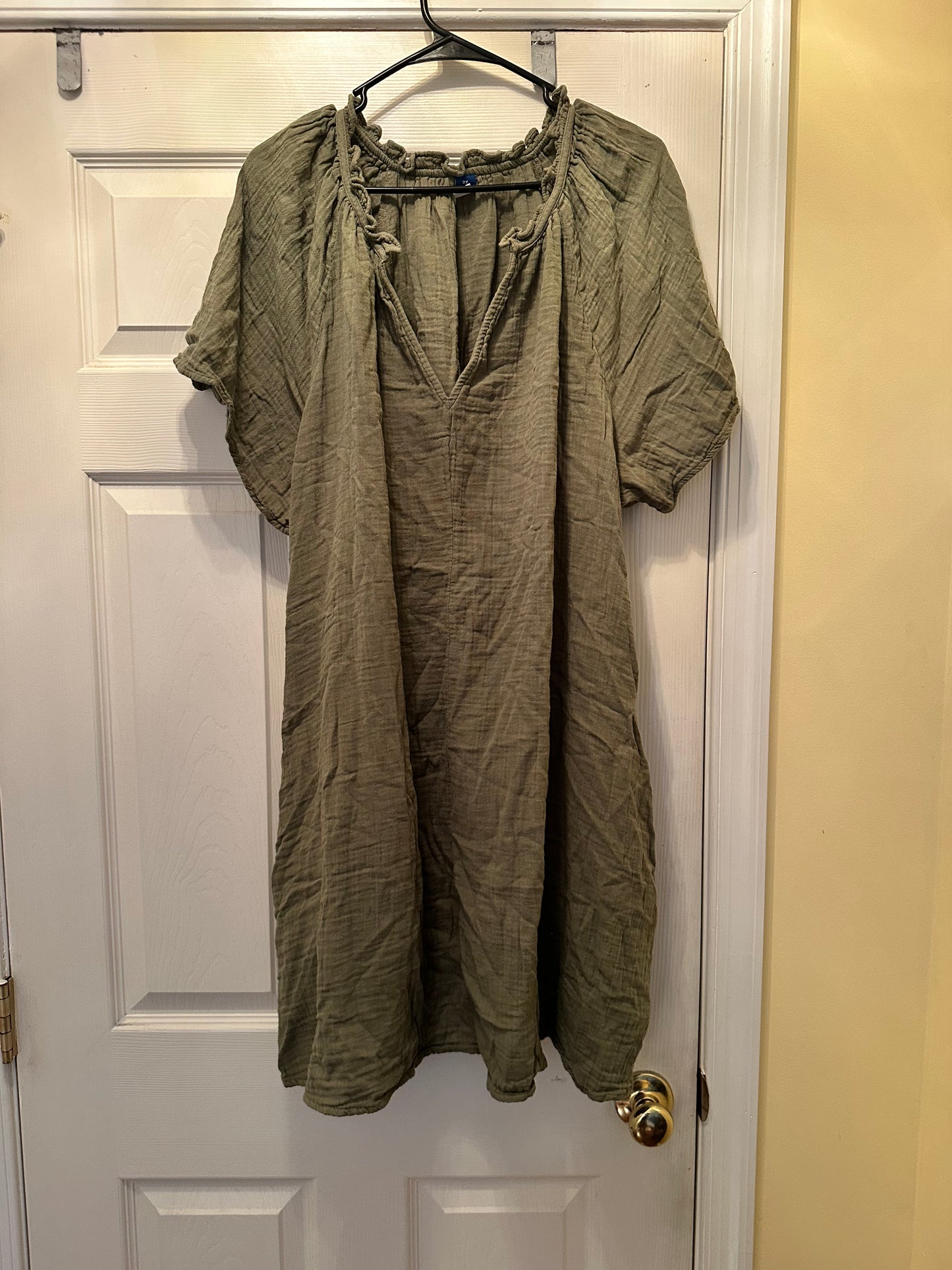Old Navy olive green gauze dress with pockets size XXL