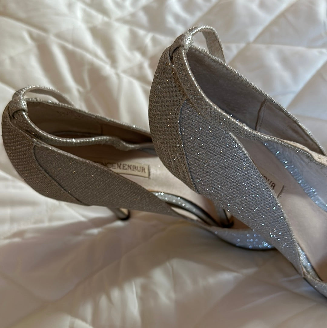 Essence Menbur Sz 39/9