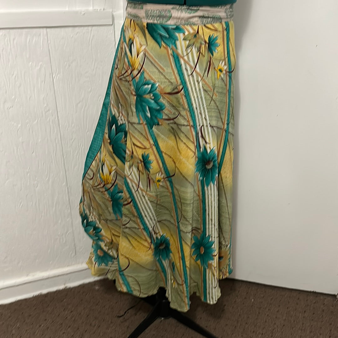Advance Apparels green skirt OS reversible wrap