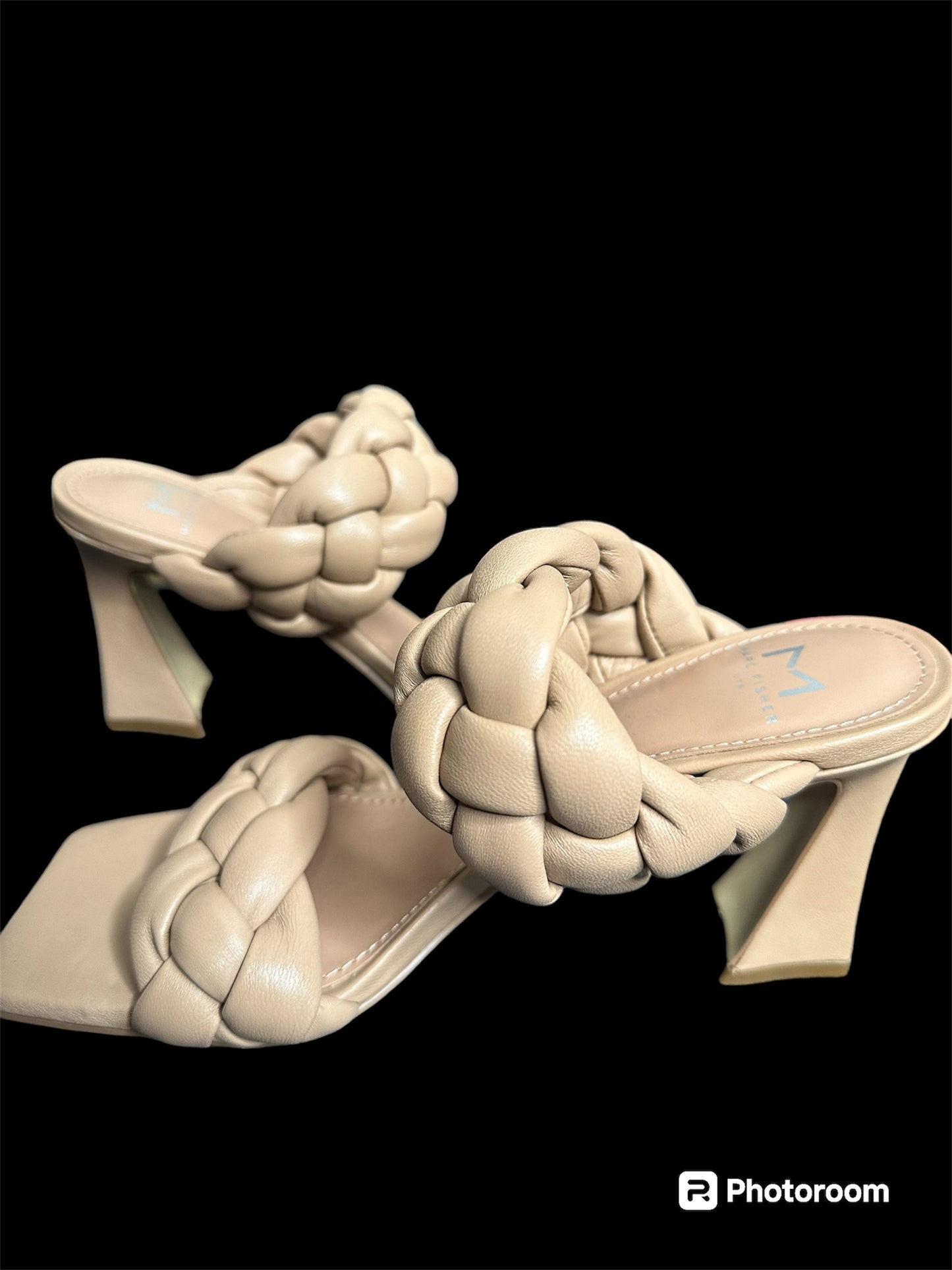 Marc Fisher Hammy Sandal Color medium Natural sz 6M