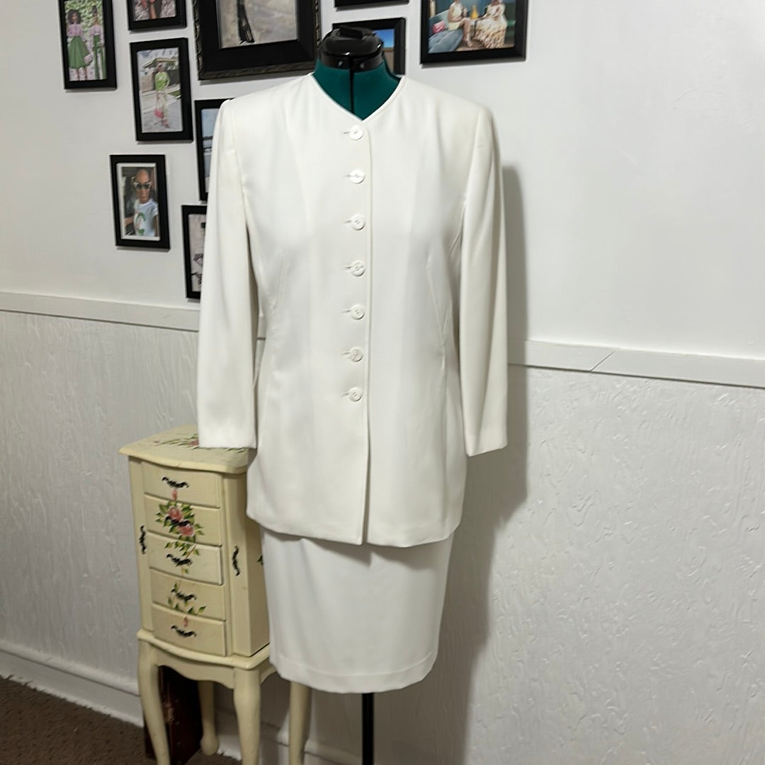 LeSuit White Suit Sz 14