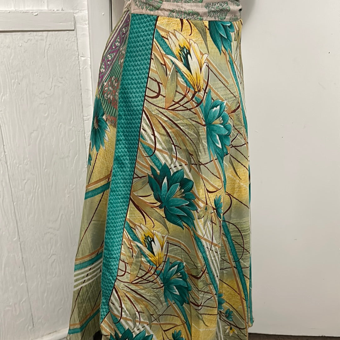 Advance Apparels green skirt OS reversible wrap