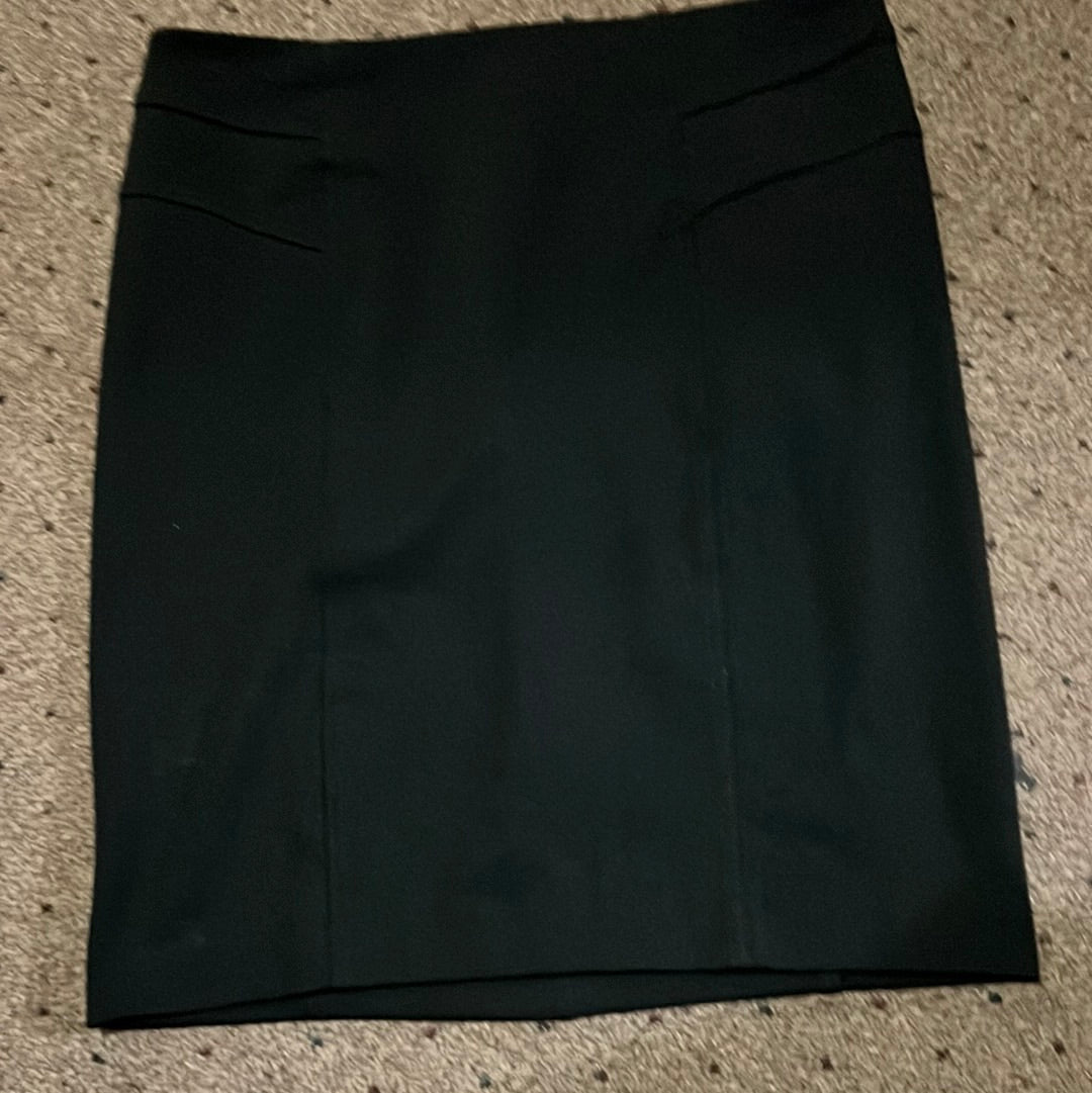 4.22 NY & Company BlK skirt Sz 6