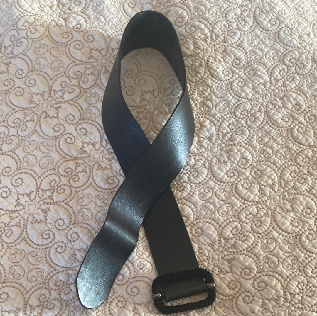 020922 Genuine leather Blk belt Size/M with velvet buckle