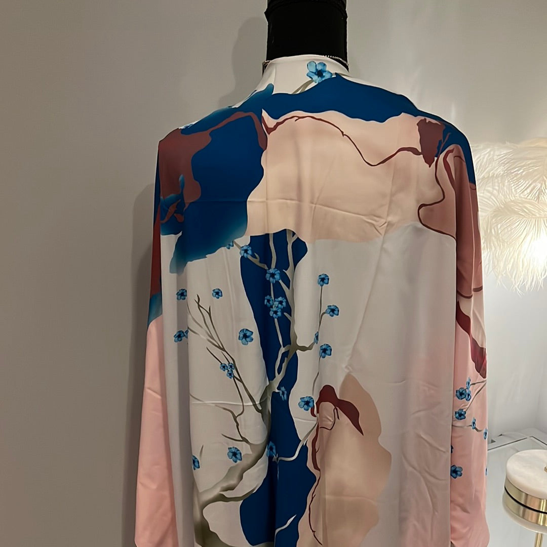 Kimono NWT flowers blue & pink
