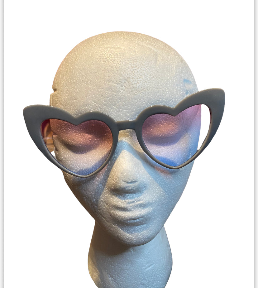 042422 CUTE HEART SUNGLASSES