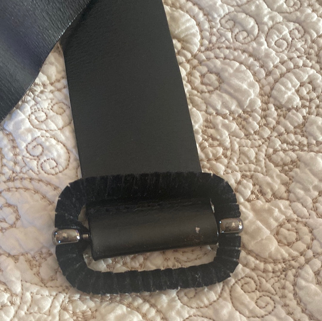 020922 Genuine leather Blk belt Size/M with velvet buckle