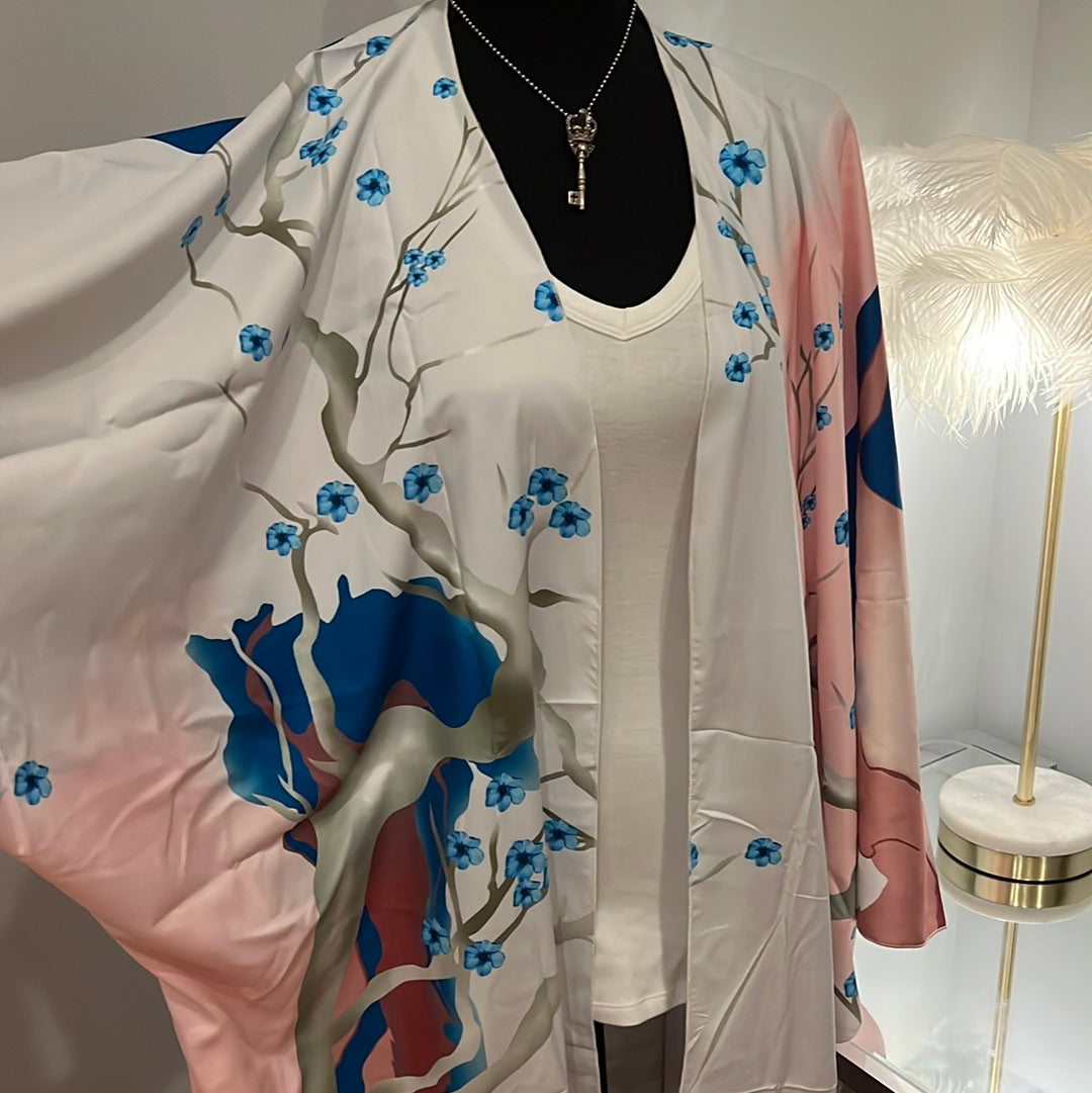 Kimono NWT flowers blue & pink