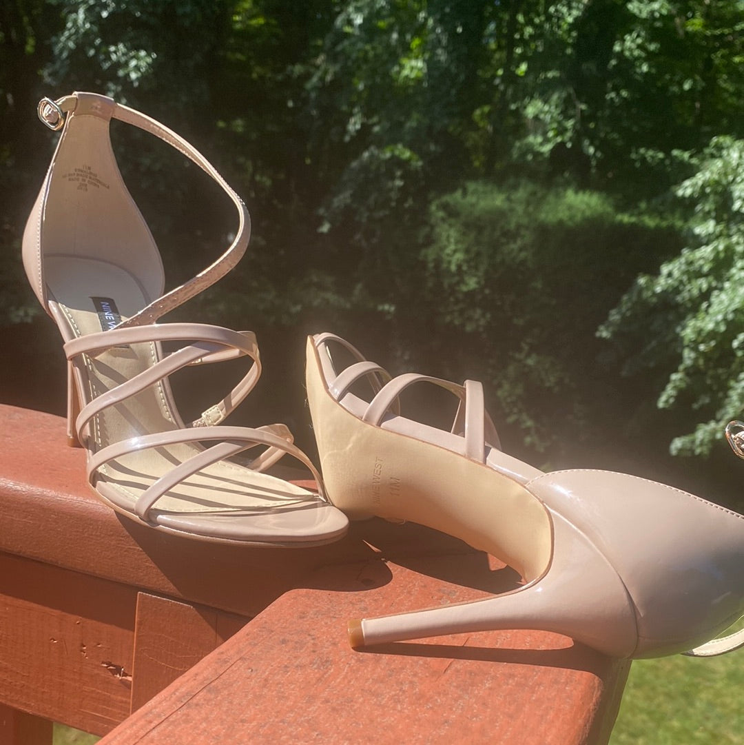 S709 NWB NINE WEST TAUPE PATENT LEATHER SANDAL SZ 11