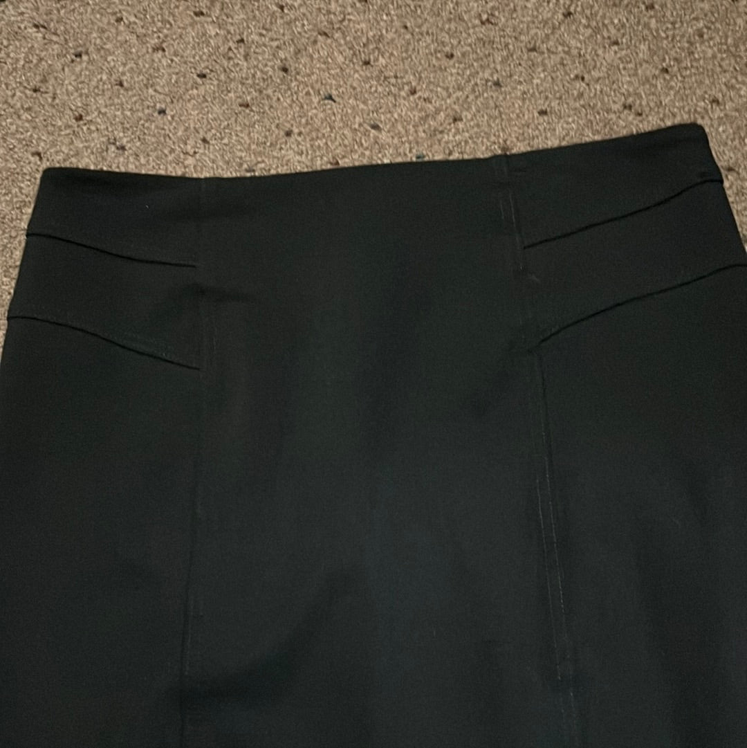 4.22 NY & Company BlK skirt Sz 6